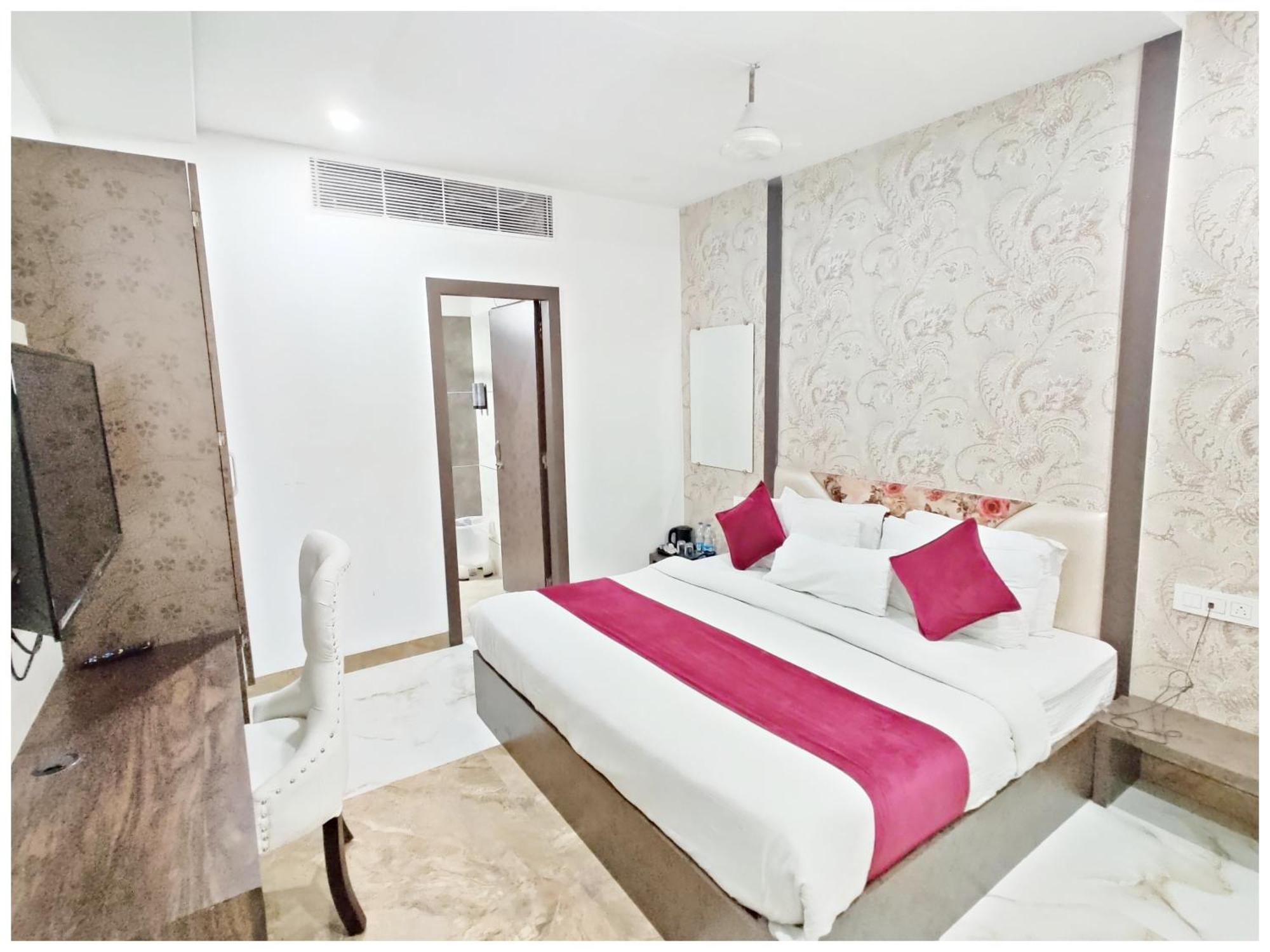 Luxury Hotel 