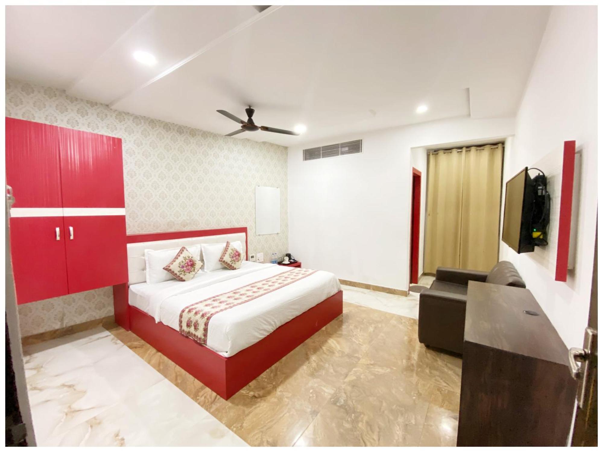 Luxury Hotel 